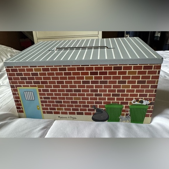 Melissa & Doug Lock & Roll Rescue
Garage - Picture 7 of 14